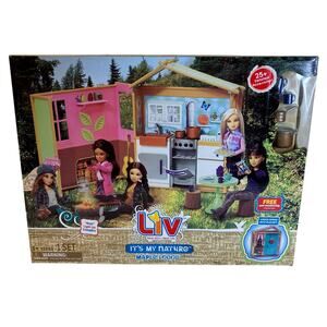 Spin Master 12" LIV Doll Maple Lodge Play Set (2010) Complete NRFB Please Read